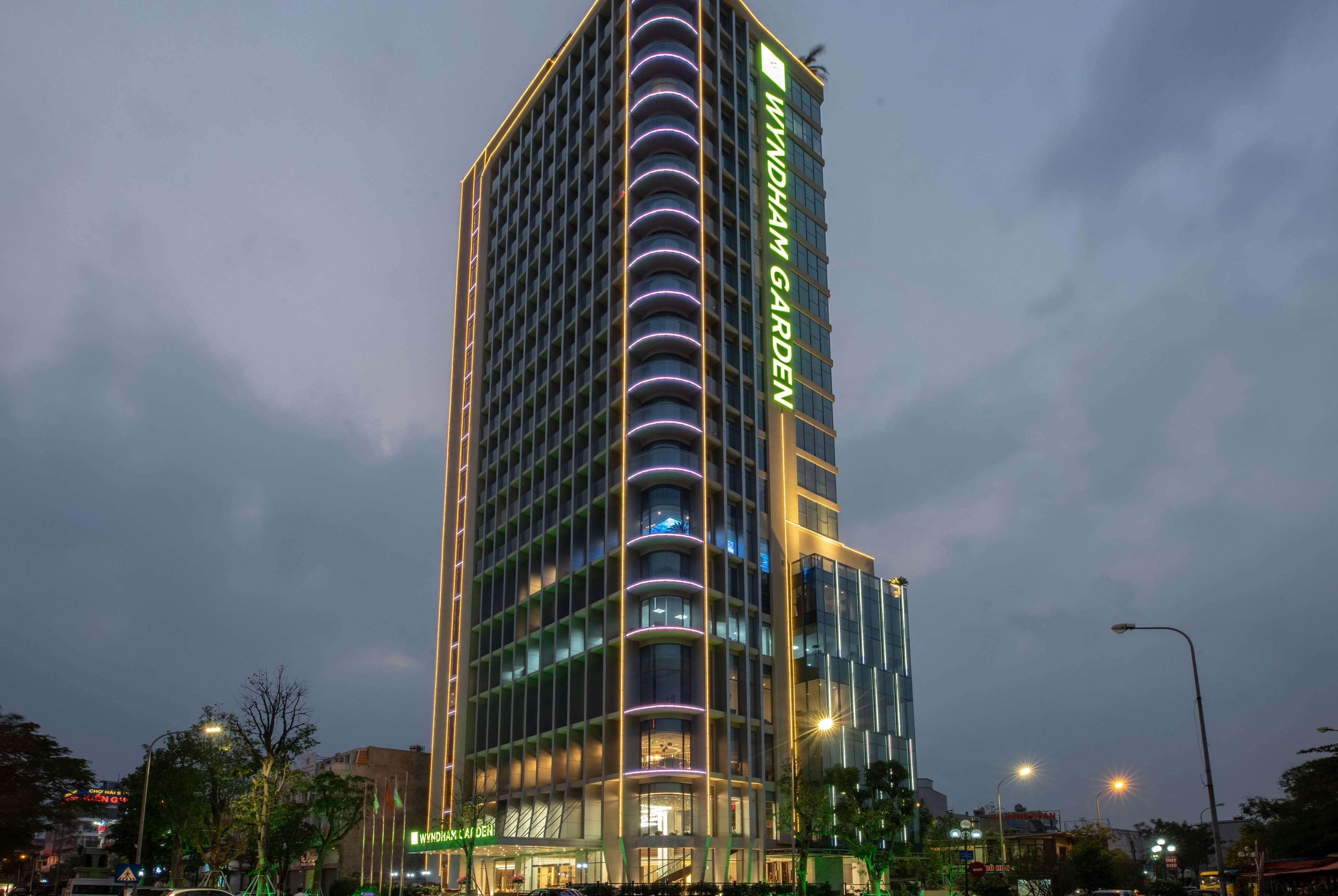 Wyndham Garden Hanoi Exterior foto